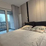 Luxurious Vanilla Apartment, Self Check-In 24H, Parking, Air-Conditioning