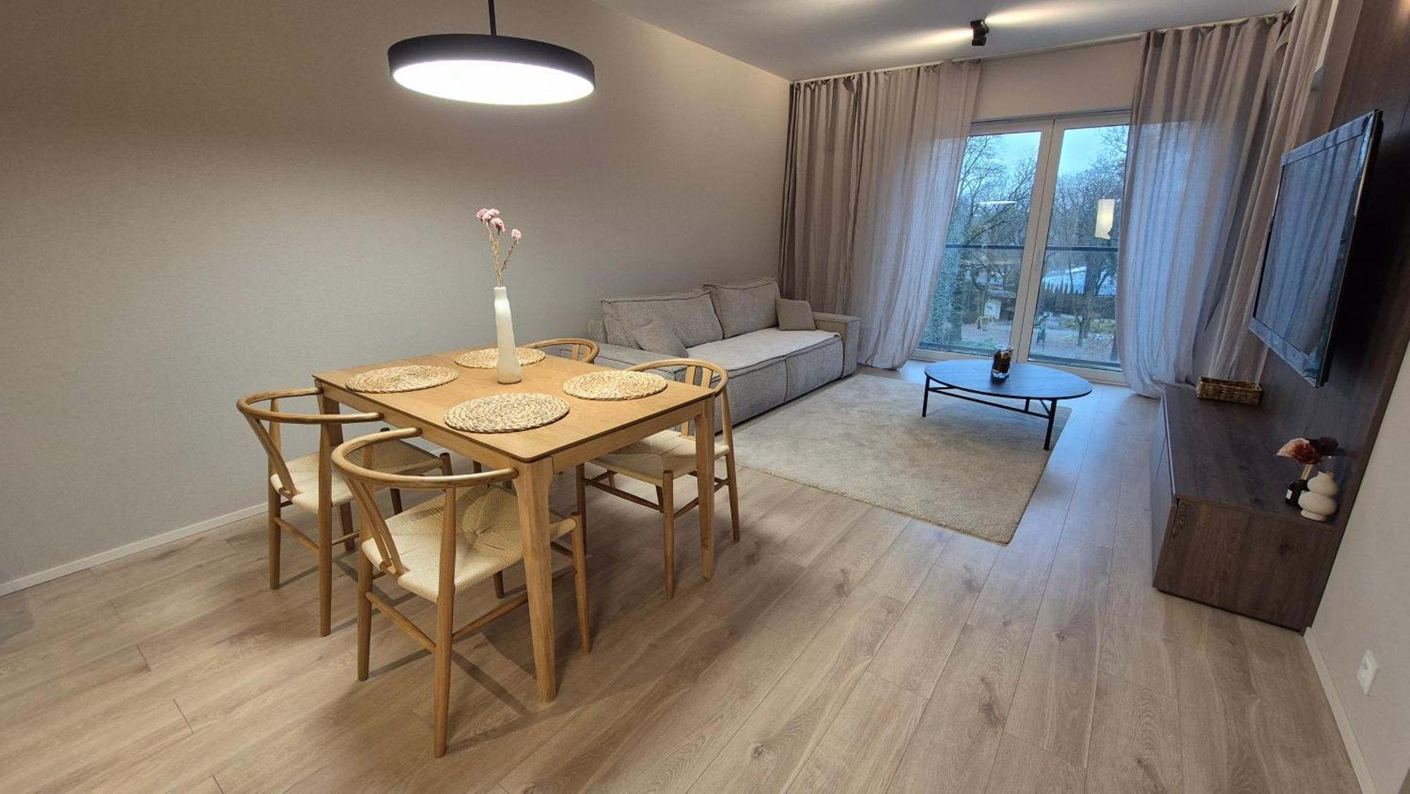 Luxurious Vanilla Apartment, Self Check-in 24h, Parking, Air-conditioning Apartment *
